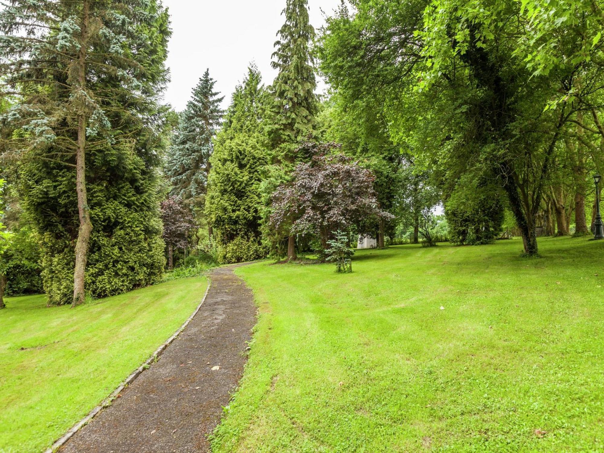 Gorgeous Apartment In Bohon With Garden Furniture And Bbq Barvaux Eksteriør bilde